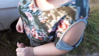 Publiko arraio errusiako BBW zuen oilarra sucks eta lortzen fucked kanpoko