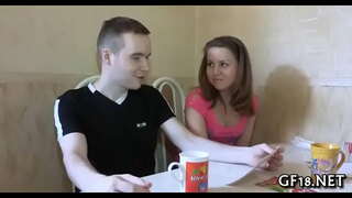 ���្អាតច្បាប់អាយុក្មេងជំទង់ទេវតាតំណាម៉ូម៉ូ