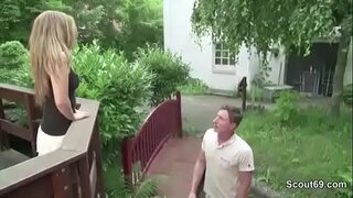 ���ிறிய மெலிதான டீன், செக்ஸ் உரிமையாளர் ஏனெனில் கடன்களை 