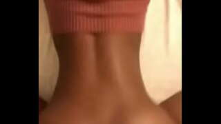 Коя е най-симпатична малка попка при Киши