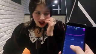 Girl is e le boyfriend with ohmibod ann restaurant