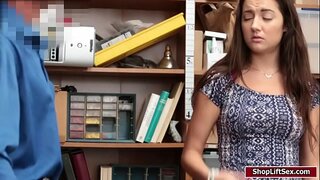 LP დირექტორი, იაპონელი, ლილი ადამსი, სველი უკნიდან