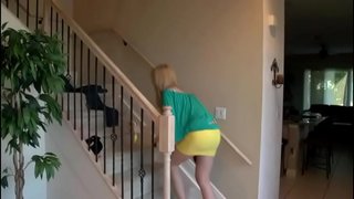 POIKA JÄÄ KIINNI, JOITA ÄITI SITTEN HÄN VITTUILE HÄNEN KOVA