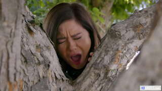 Лесбійскі Сэкс Утрох на адкрытым паветры