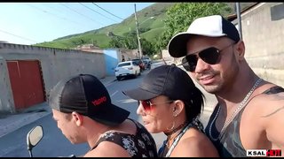 Daheim gespillt an eng Quantitéit vum Fett , also gefrot ech ëm den Stempel fir d &#039; Firma op Hirem Arsch hot