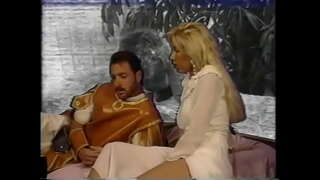 Оваа русокоса курва Викторија Париз знае како да задоволство нејзиниот партнер