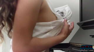 Centerfold pornstar馬ジョリーそして彼女の素晴らしい自然体